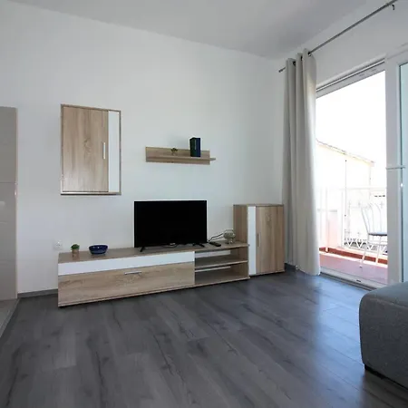 Charming In Of 40m² With Parking