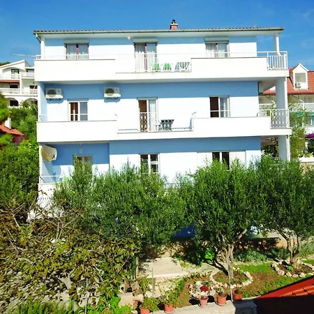 Charming In Of 40m² With Parking