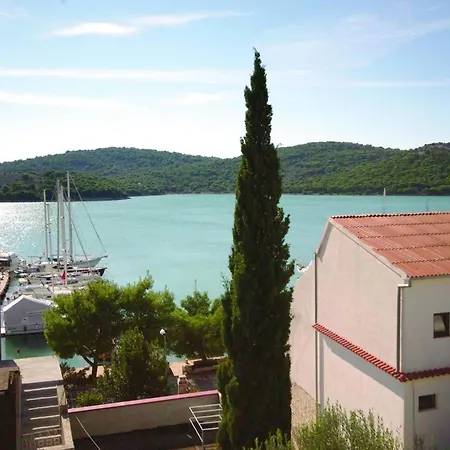 Apartamento Charming In Of 40m² With Parking Tisno